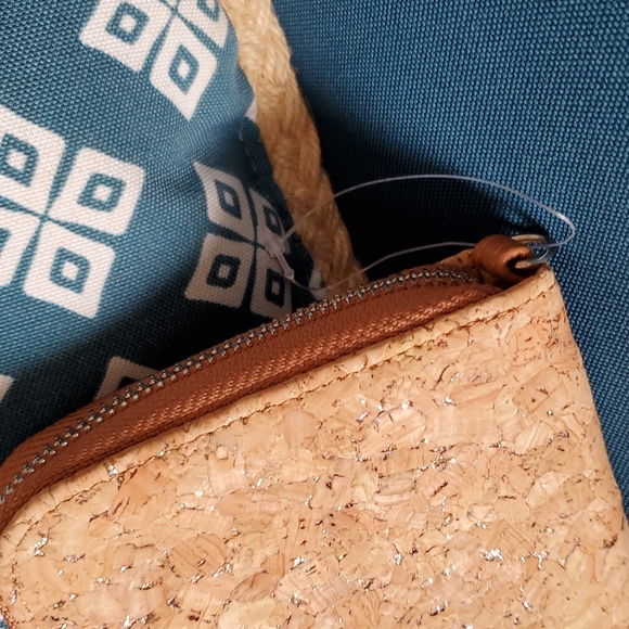 Jewell by Thirty One Cork Wallet - Picture 3 of 10